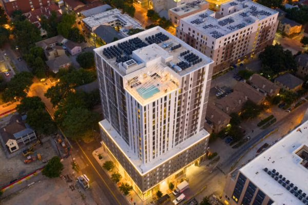 High-rise Inspire on 22nd with rooftop pool overlooking Austin campus district